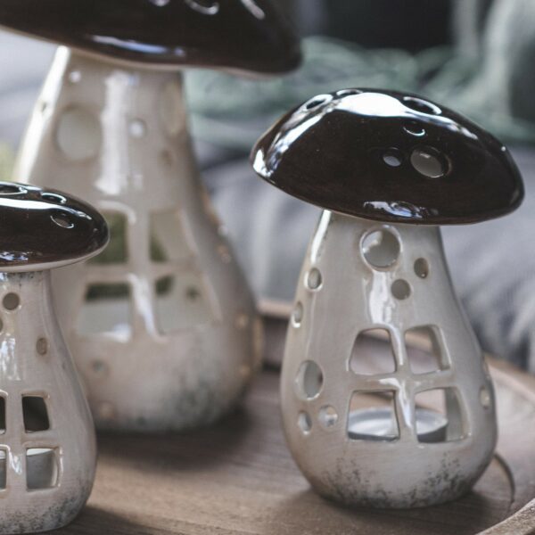 29-717 - 29-716 - 29-715 - Ljuslykta Carl Johan - Kamixa.se - nääsgränsgården - ljus - mysigt - dekoration - brun - beige