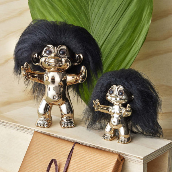 lyckotroll - bySommer - svart hår - troll - dekoration - figur - brons